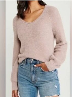 Abercrombie & Fitch Soft A&F Collection Crewneck Sweater in Pale Pink